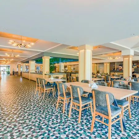 Hotel Bacolux Koralio, 4*