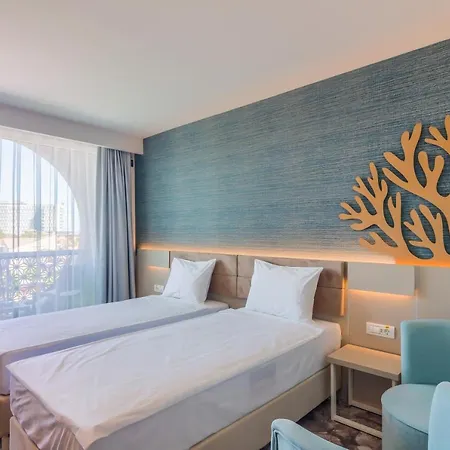 Bacolux Koralio, Hotel 4*