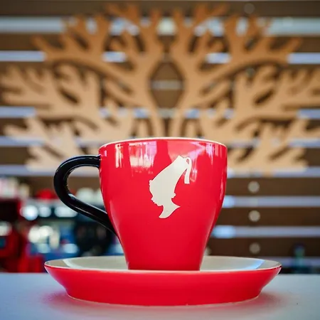 Bacolux Koralio, Hotel