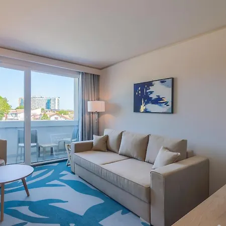 Bacolux Koralio, Hotel 4*