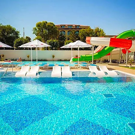 Bacolux Koralio, Hotel 4*