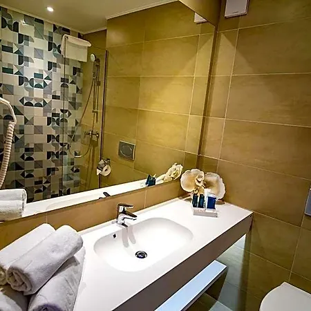 Bacolux Koralio, Hotel 4*