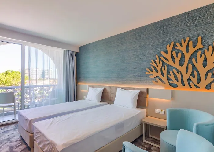 Bacolux Koralio, Hotel 4*