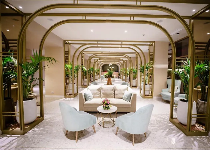 Bacolux Koralio, Hotel