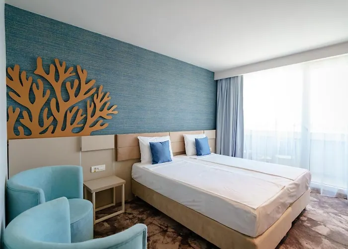 Hotel Bacolux Koralio, 4*