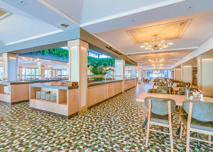 Bacolux Koralio, Hotel 4*